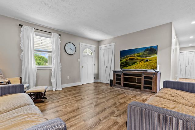 5705 Mount Sterling Road, Winchester, KY 40391