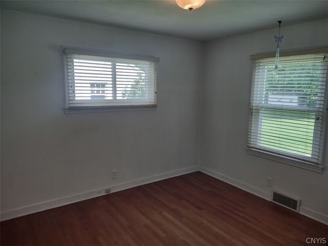 227 Fay Park Drive, Clay, NY 13212