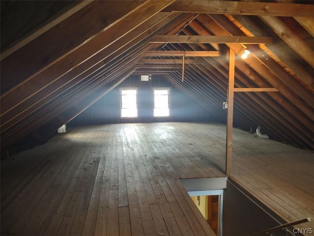 227 Fay Park Drive, Clay, NY 13212