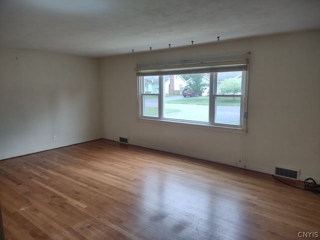 227 Fay Park Drive, Clay, NY 13212