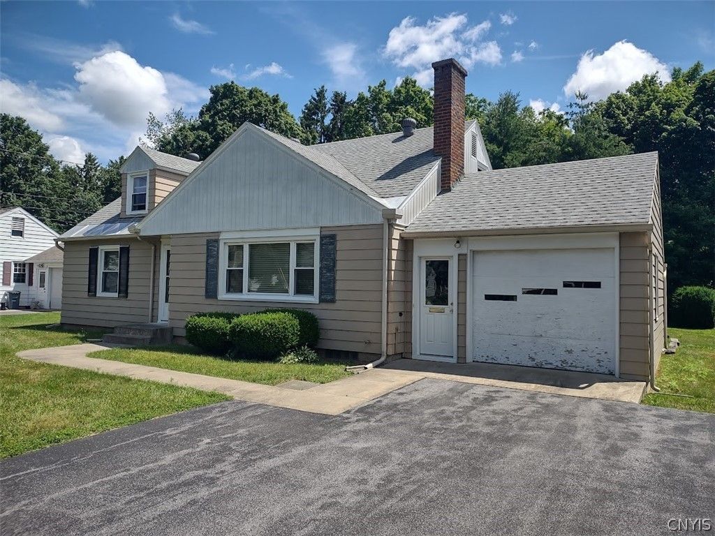 227 Fay Park Drive, Clay, NY 13212