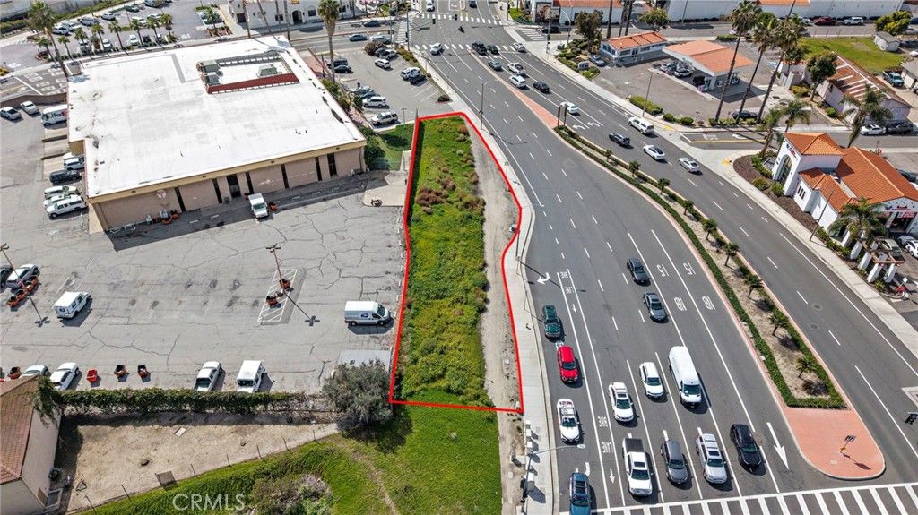 Image 13 of property listing at 524 E Avenida Pico, San Clemente, CA 92672