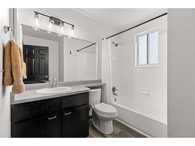 16562 E Louisiana Dr, Aurora, CO 80017