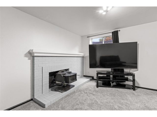 16562 E Louisiana Dr, Aurora, CO 80017