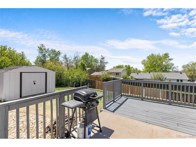 16562 E Louisiana Dr, Aurora, CO 80017