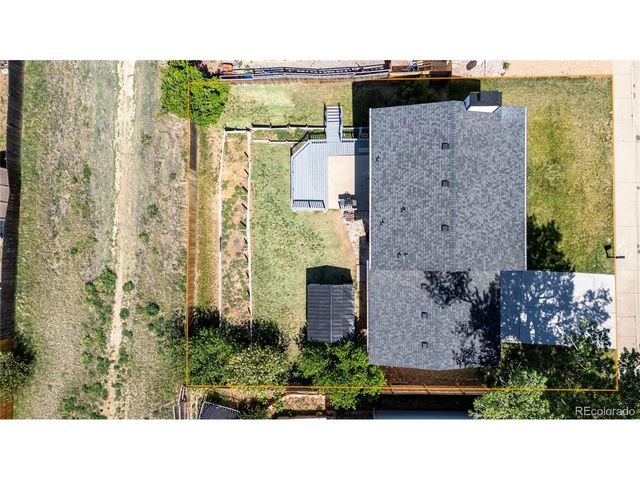 16562 E Louisiana Dr, Aurora, CO 80017