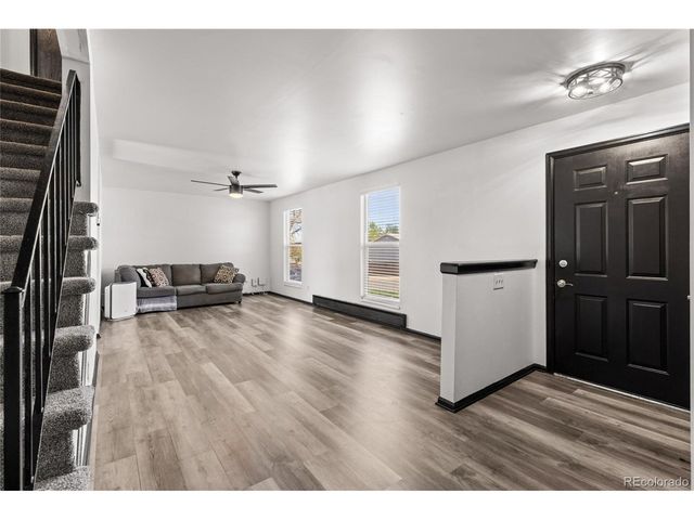 16562 E Louisiana Dr, Aurora, CO 80017
