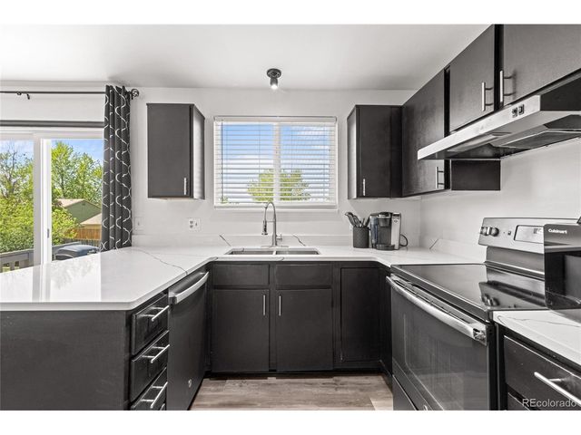 16562 E Louisiana Dr, Aurora, CO 80017