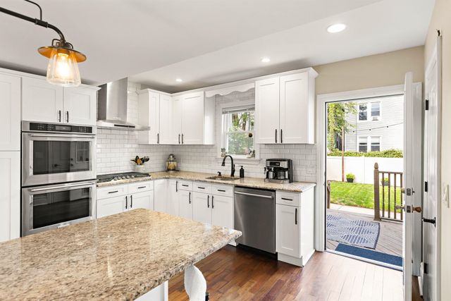 31 WEST 41ST ST, Bayonne, NJ 07002