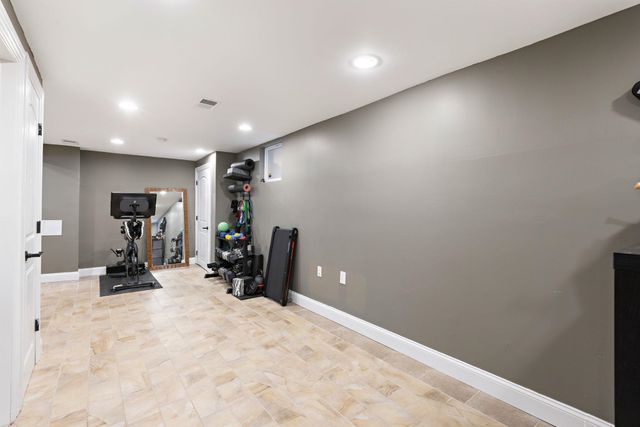31 WEST 41ST ST, Bayonne, NJ 07002
