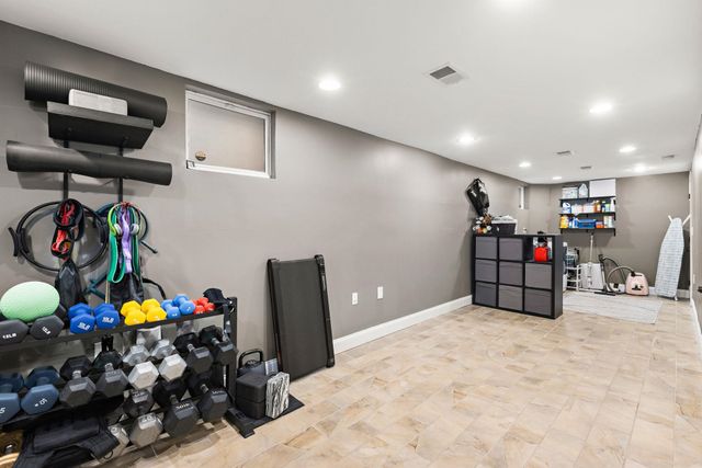 31 WEST 41ST ST, Bayonne, NJ 07002