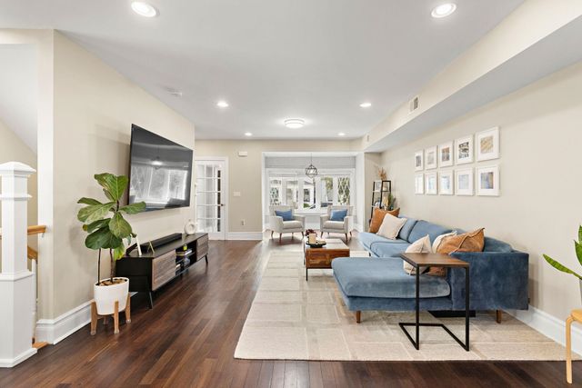 31 WEST 41ST ST, Bayonne, NJ 07002