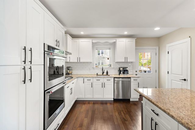 31 WEST 41ST ST, Bayonne, NJ 07002
