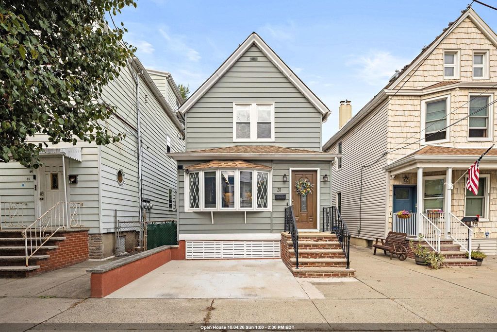 31 WEST 41ST ST, Bayonne, NJ 07002