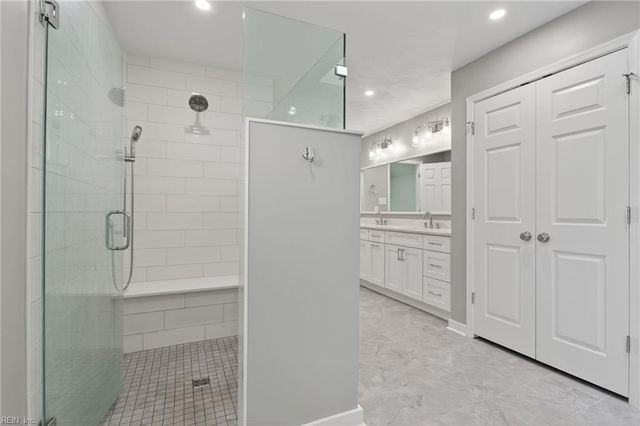 880 Los Colonis DR, Virginia Beach, VA 23456