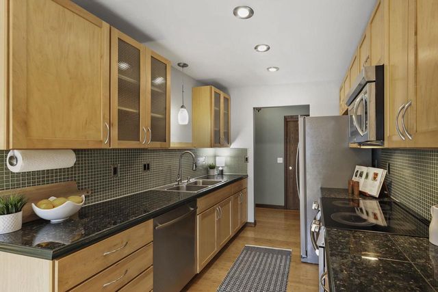 2914 Maple Grove Drive, Madison, WI 53719
