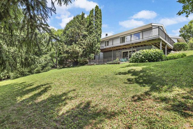 2914 Maple Grove Drive, Madison, WI 53719