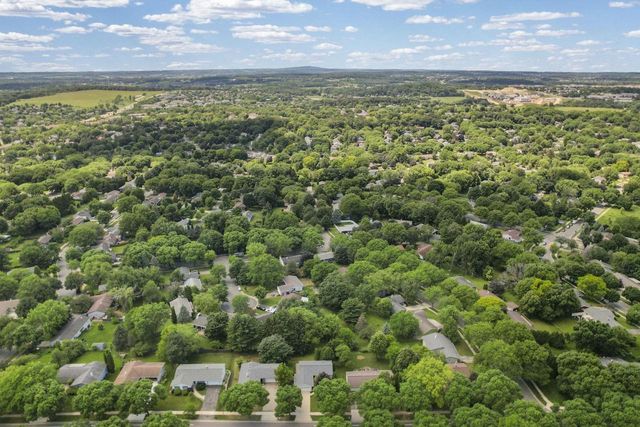 2914 Maple Grove Drive, Madison, WI 53719