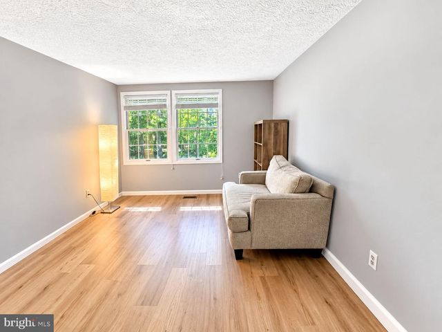 1002 HARBOUR DR, Stafford, VA 22554