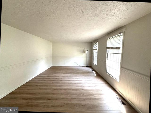 1002 HARBOUR DR, Stafford, VA 22554
