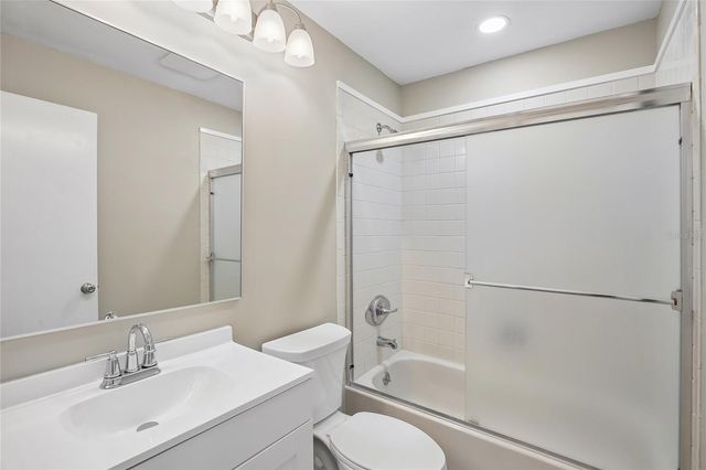 717 OAK PARK PLACE, Brandon, FL 33511
