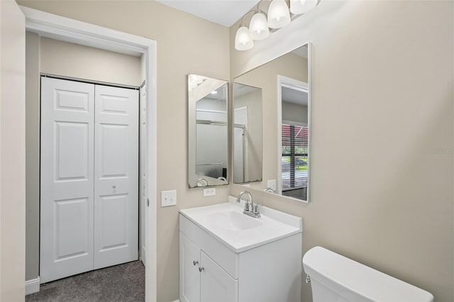 717 OAK PARK PLACE, Brandon, FL 33511