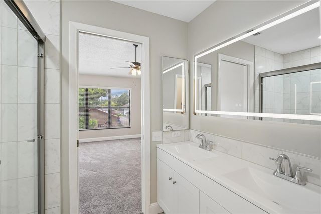 717 OAK PARK PLACE, Brandon, FL 33511