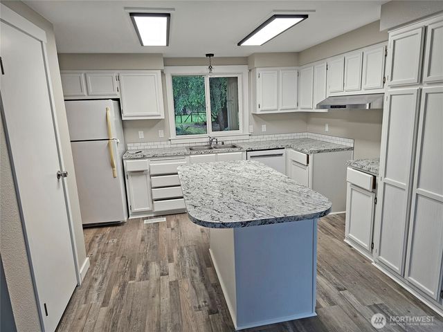 16727 Littlerock Road SW, Rochester, WA 98579