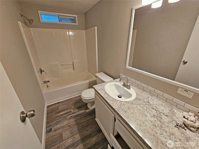 16727 Littlerock Road SW, Rochester, WA 98579