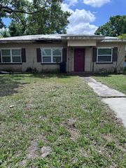 1211 NE 4TH STREET, Mulberry, FL 33860