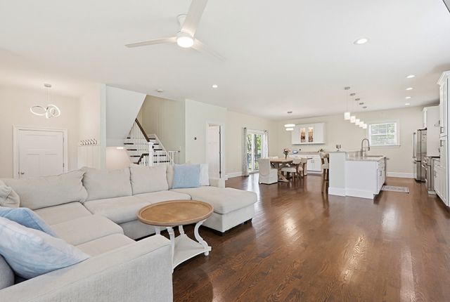 56-B Taunton St., Plainville, MA 02762