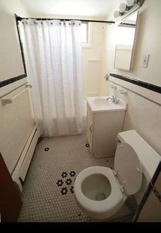 7 Seagrave Rd 1, Cambridge, MA 02140