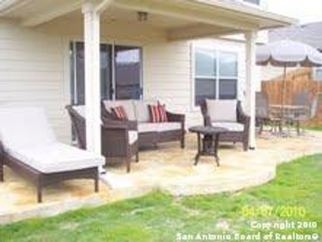 736 EAGLES GLEN, Schertz, TX 78108