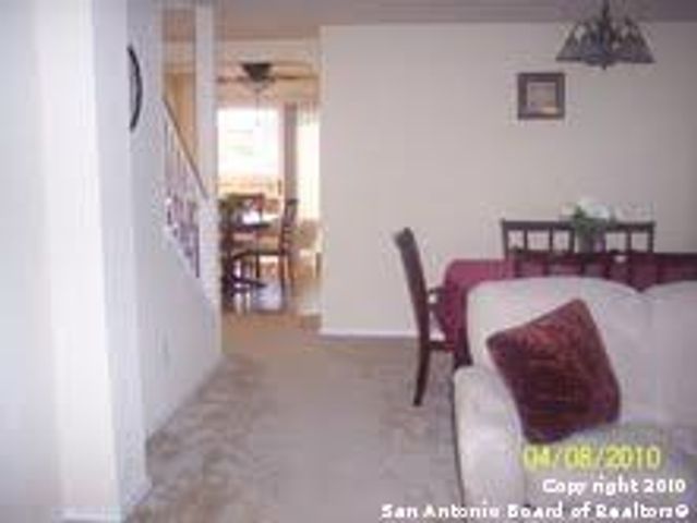 736 EAGLES GLEN, Schertz, TX 78108