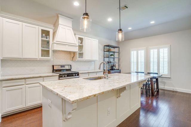 321 Blue Stem Lane, Aledo, TX 76008