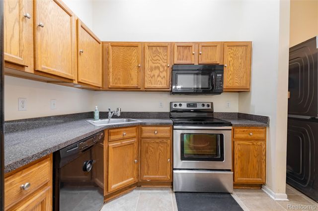 23342 Stiles Court, Brownstown Charter Township, MI 48183