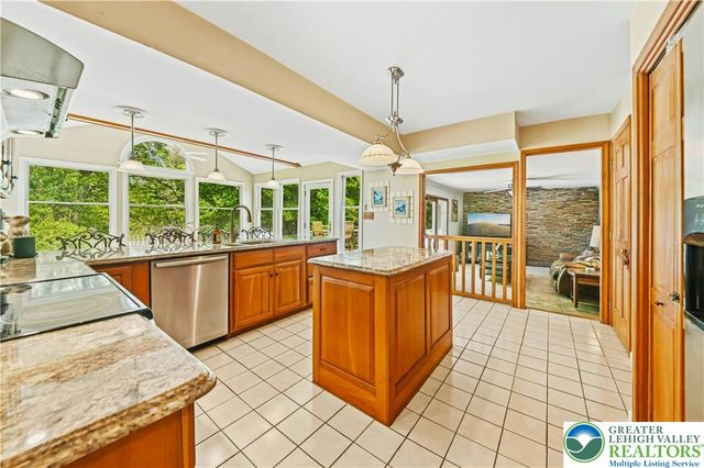 4253 Biddeford Circle, Buckingham, PA 18902