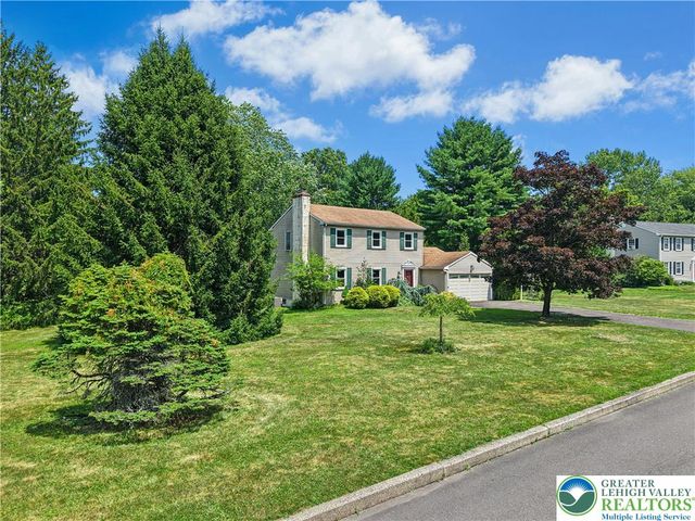 4253 Biddeford Circle, Buckingham, PA 18902