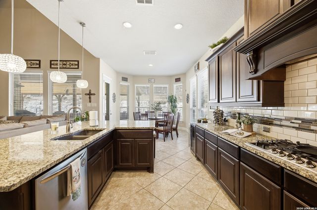 26223 Dakota Chief, San Antonio, TX 78261