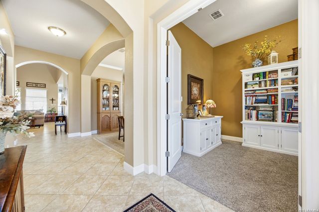 26223 Dakota Chief, San Antonio, TX 78261