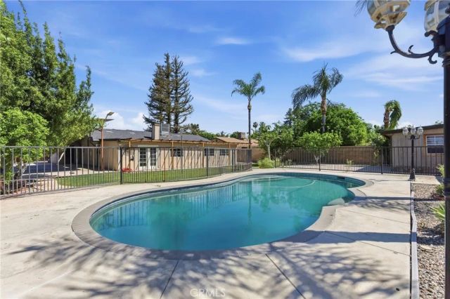 505 Bridle, Bakersfield, CA 93307