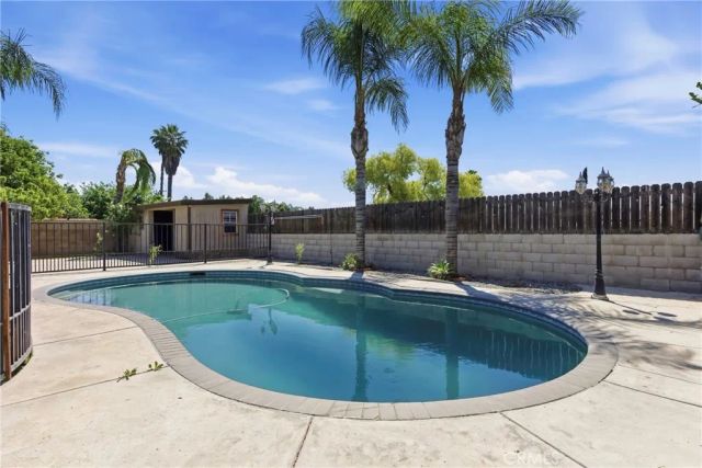 505 Bridle, Bakersfield, CA 93307