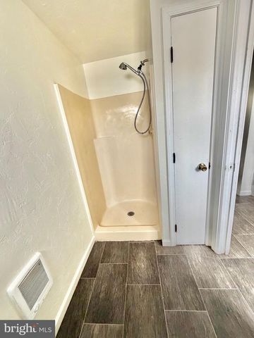 1211 W POPLAR ST, York, PA 17404