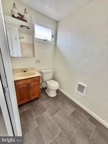 1211 W POPLAR ST, York, PA 17404