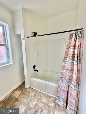 1211 W POPLAR ST, York, PA 17404