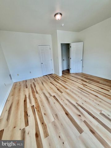 1211 W POPLAR ST, York, PA 17404