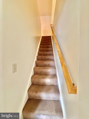 1211 W POPLAR ST, York, PA 17404