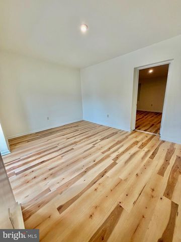 1211 W POPLAR ST, York, PA 17404