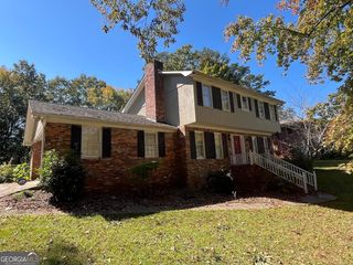 2972 Clairmont Avenue, Macon, GA 31204