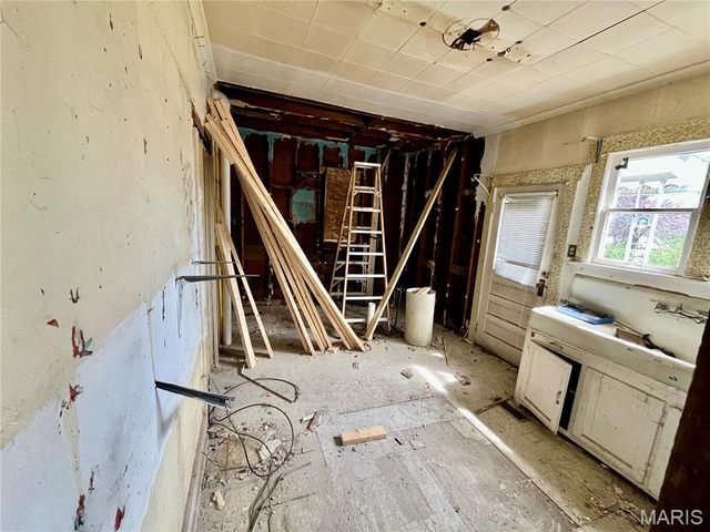 802 E D Street, Belleville, IL 62220